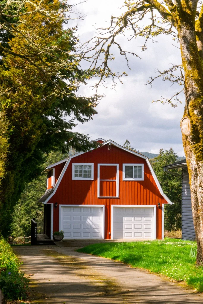 barndominium cost, how much does it cost to build a barndominium, average cost to build a barndominium, cost to build a barndominium, low cost simple barndominium,